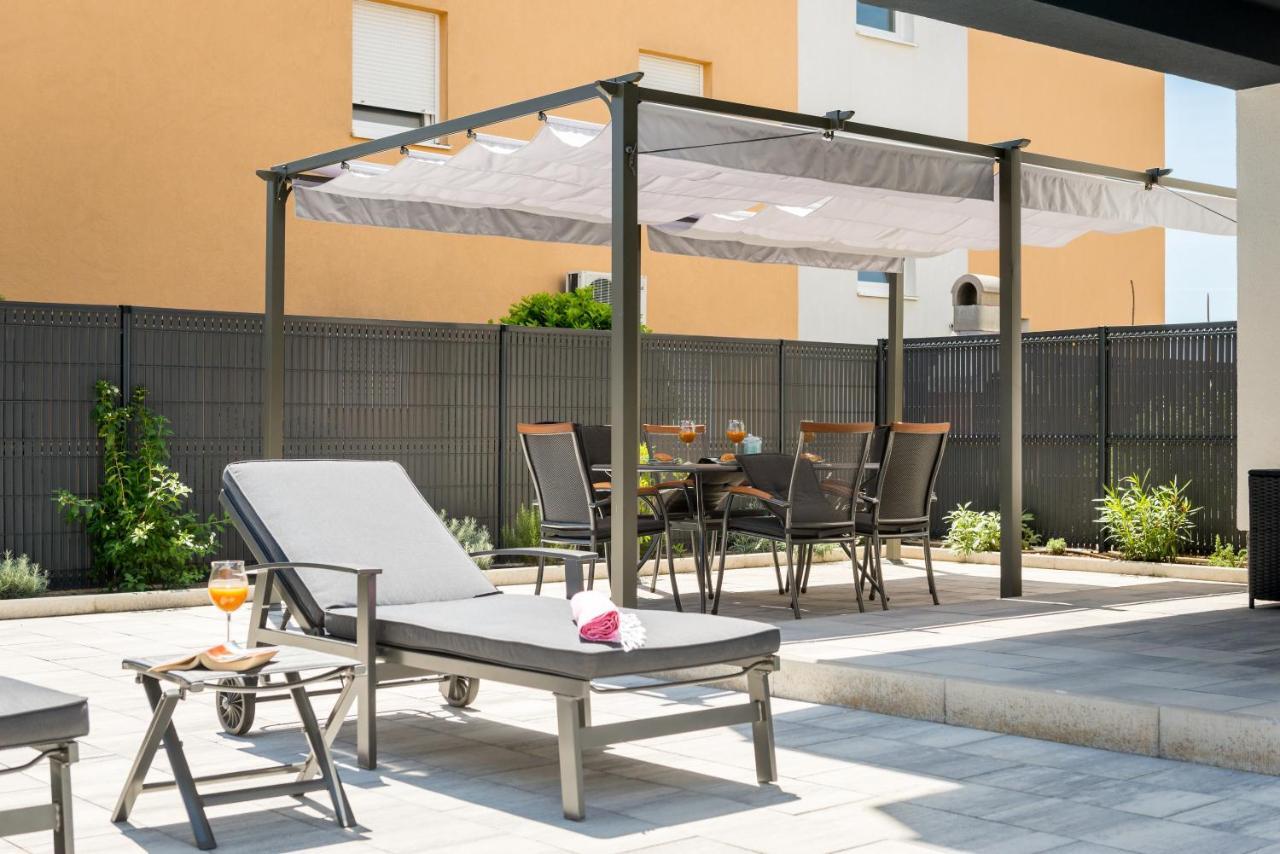 New, Private Heated Swimming Pool, Free Parking, Trogir Centar Lägenhet Exteriör bild