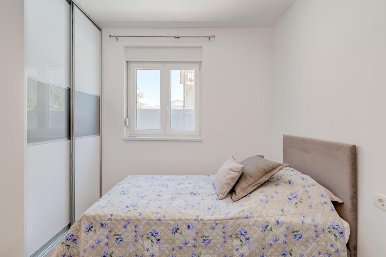 New, Private Heated Swimming Pool, Free Parking, Trogir Centar Lägenhet Exteriör bild