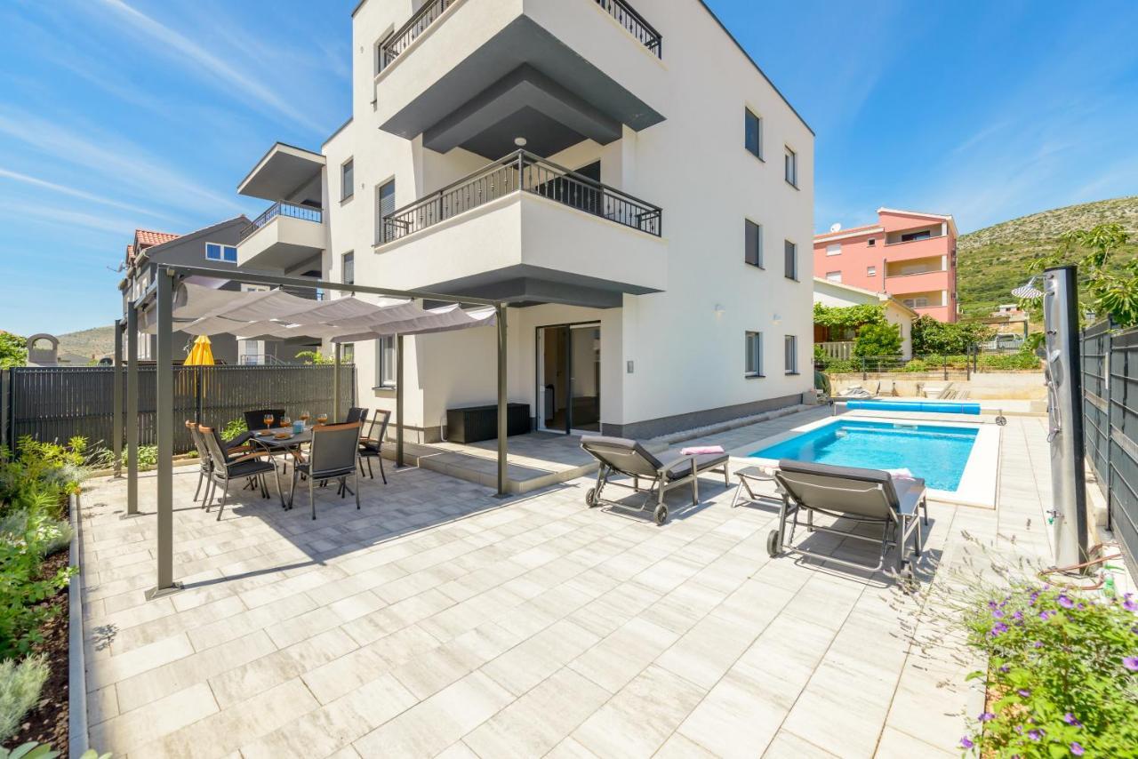 New, Private Heated Swimming Pool, Free Parking, Trogir Centar Lägenhet Exteriör bild