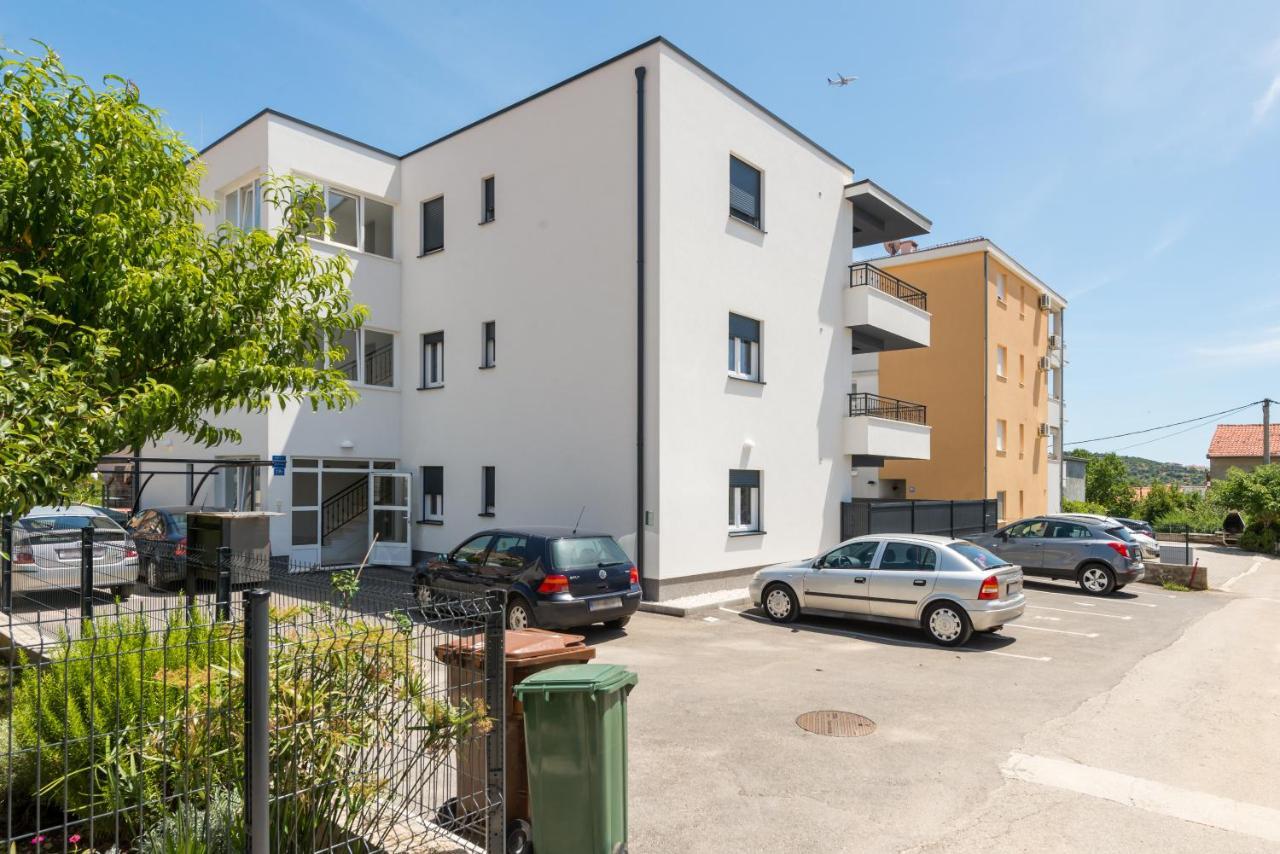 New, Private Heated Swimming Pool, Free Parking, Trogir Centar Lägenhet Exteriör bild